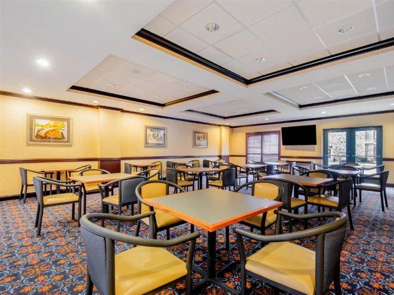 La Quinta By Wyndham Mt. Laurel - Philadelphia Hotel Mount Laurel Exterior photo