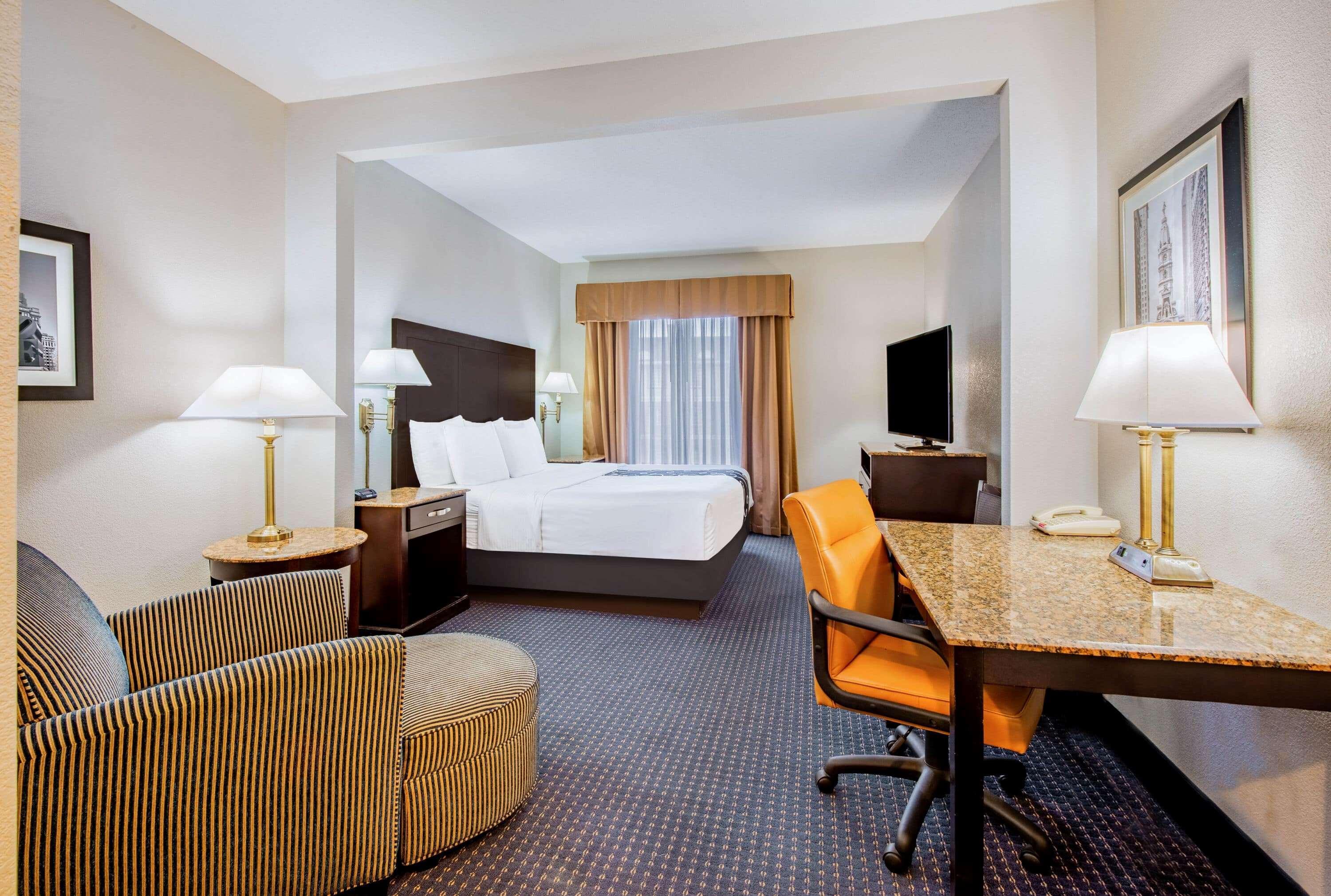 La Quinta By Wyndham Mt. Laurel - Philadelphia Hotel Mount Laurel Exterior photo