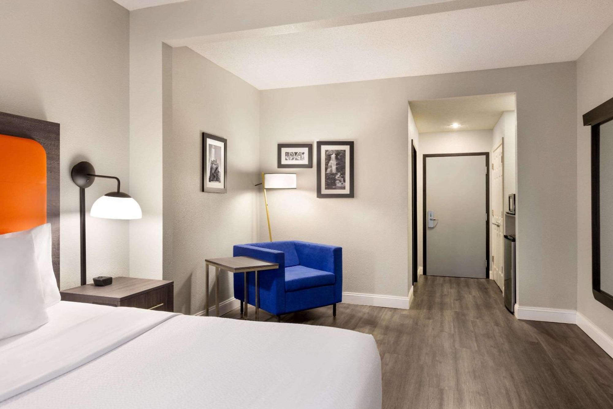 La Quinta By Wyndham Mt. Laurel - Philadelphia Hotel Mount Laurel Exterior photo